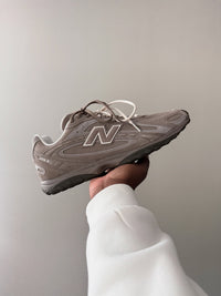 New Balance 204L Mushroom Arid Stone