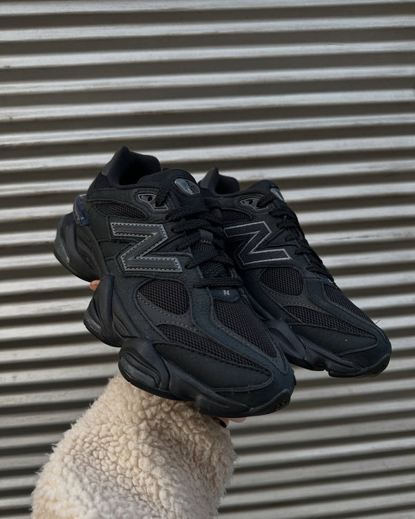 New Balance 9060 triple black
