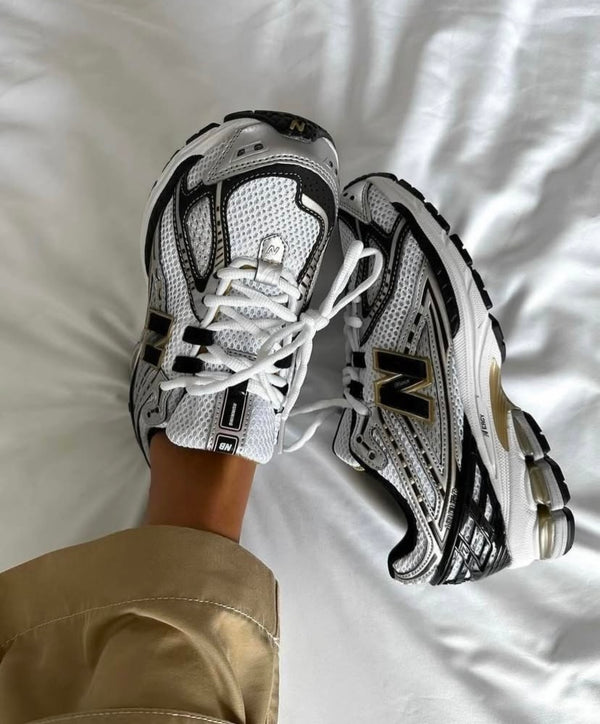 NewBalance 1906R // Metallic Silver - Metallic Gold