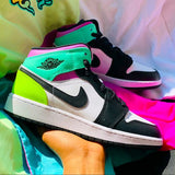 AIR JORDAN 1 MID PASTEL BLACK TOE