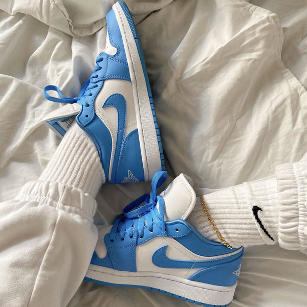 AIR JORDAN 1 LOW UNC