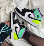 AIR JORDAN 1 MID PASTEL BLACK TOE