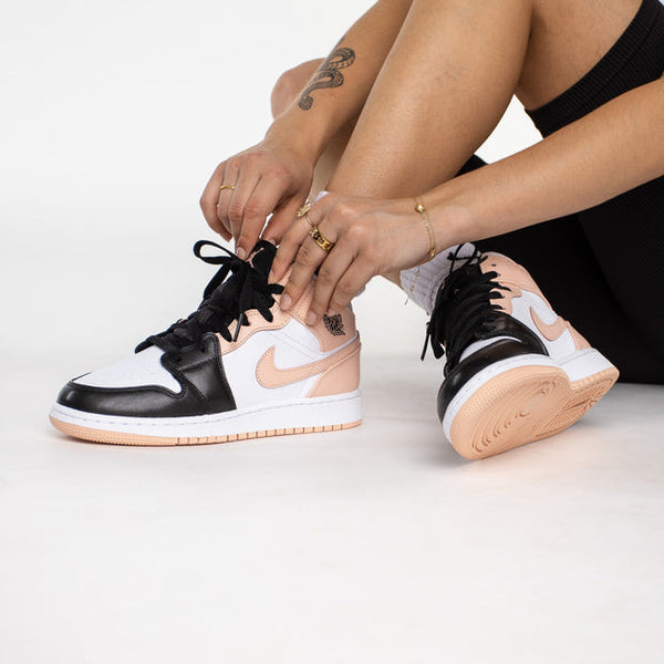 AIR JORDAN 1 MID CRIMSON TINT