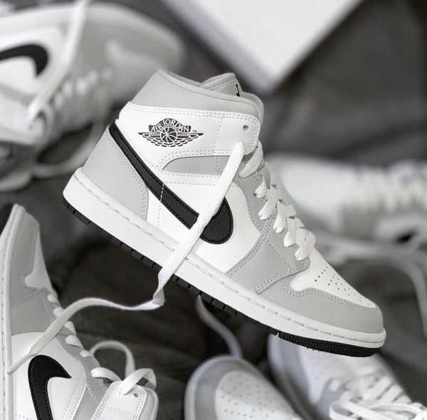 AIR JORDAN 1 MID WHITE LIGHT SMOKE GREY