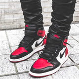 AIR JORDAN 1 RETRO HIGH BRED TOE