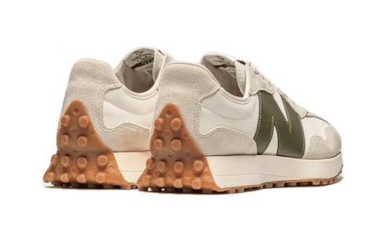 New Balance 327 MOONBEAM OAK LEAF GREEN