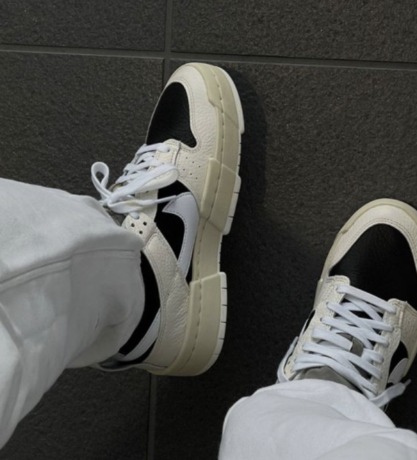 DUNK LOW DISRUPT BLACK PALE IVORY