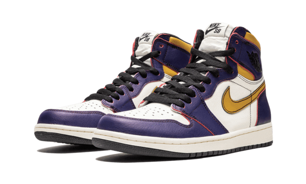 AIR JORDAN 1 RETRO HIGH OG DEFIANT NIKE SB LA TO CHICAGO