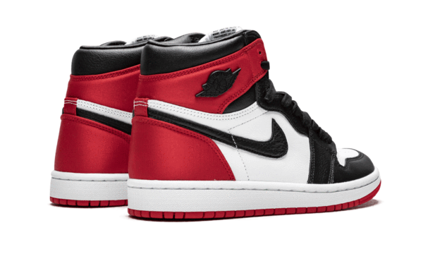 AIR JORDAN 1 RETRO HIGH SATIN BLACK TOE