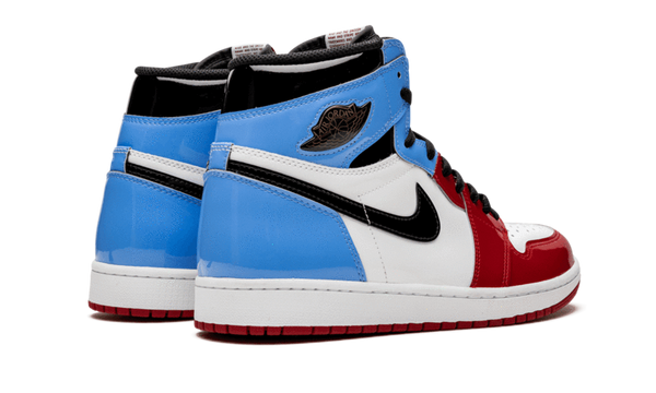 AIR JORDAN 1 RETRO HIGH FEARLESS UNC CHICAGO