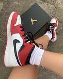 AIR JORDAN 1 MID CHICAGO WHITE