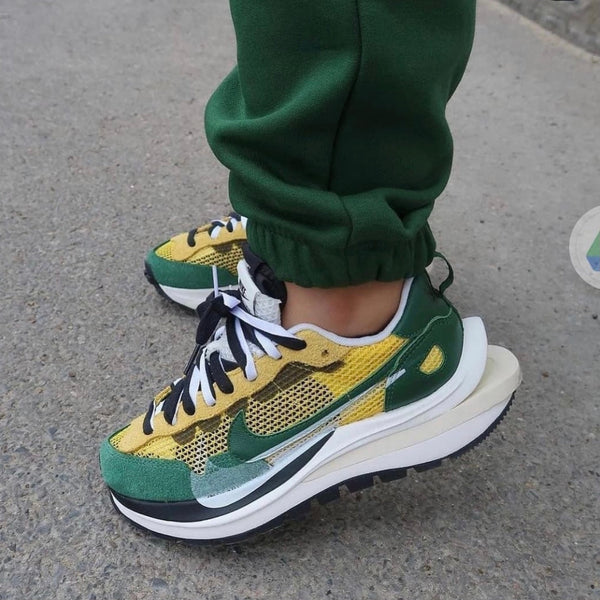 sacai x nike vaporwaffle stadium green