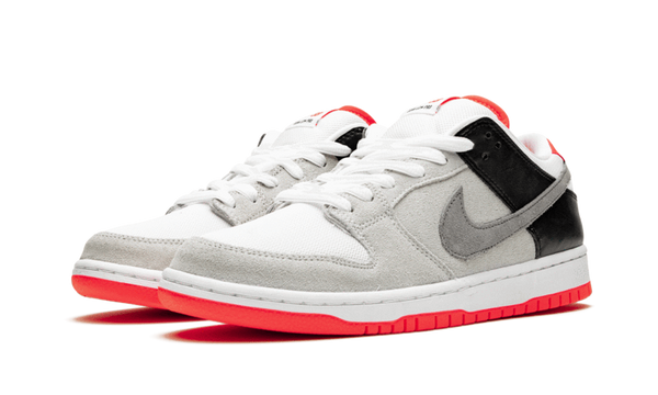 SB DUNK LOW INFRARED